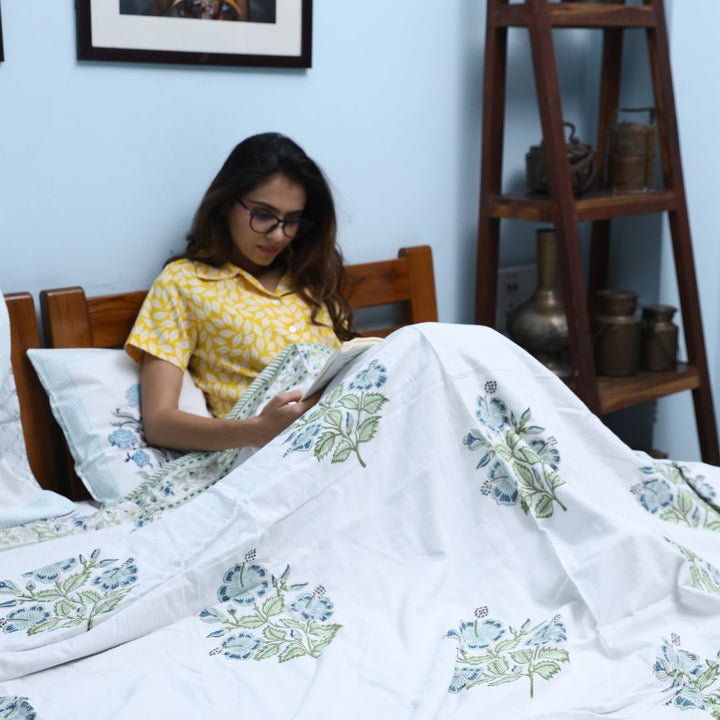 COTTON MULMUL FLORAL JAAL AC DOHAR BLANKET